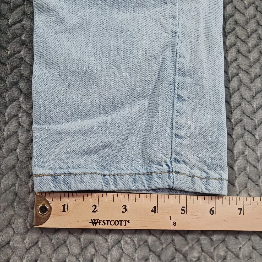 Levis there discrepancy
